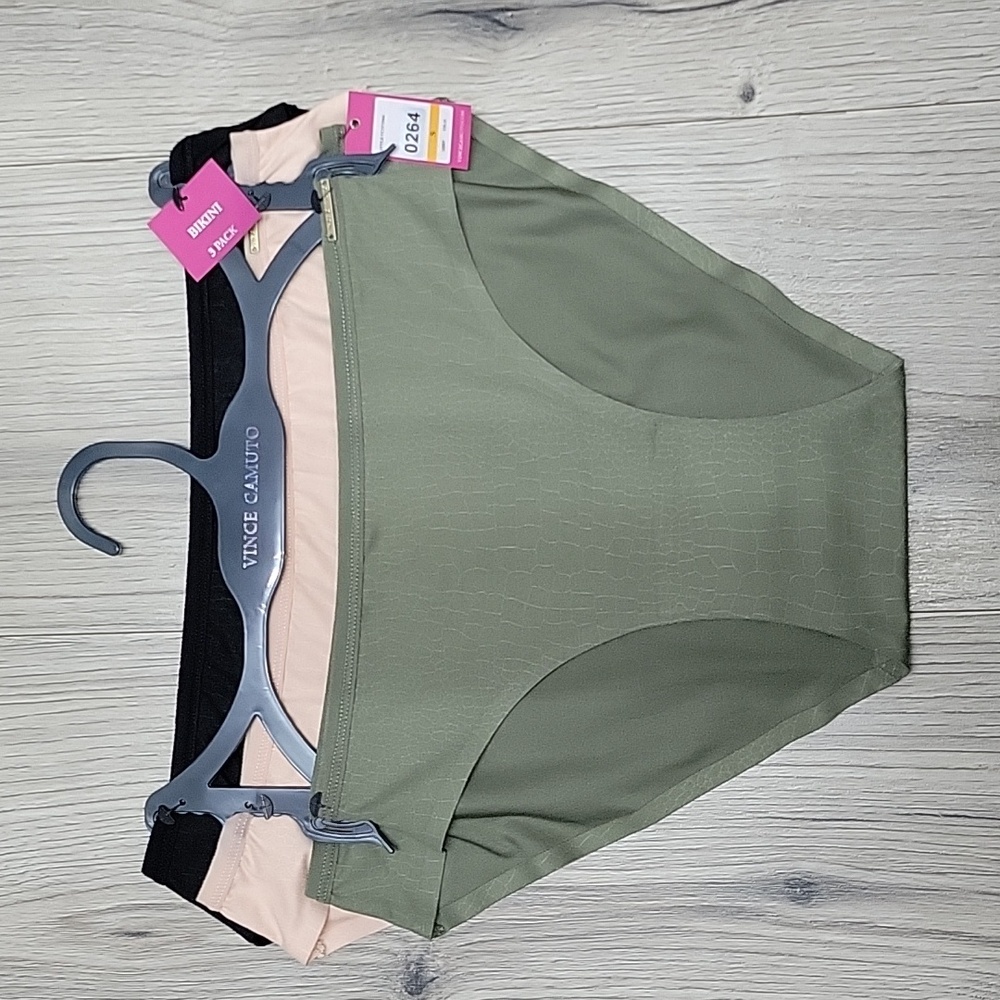 VINCE CAMUTO BIKINI.